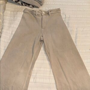 Zara Wide-Leg high rise jeans in Beige